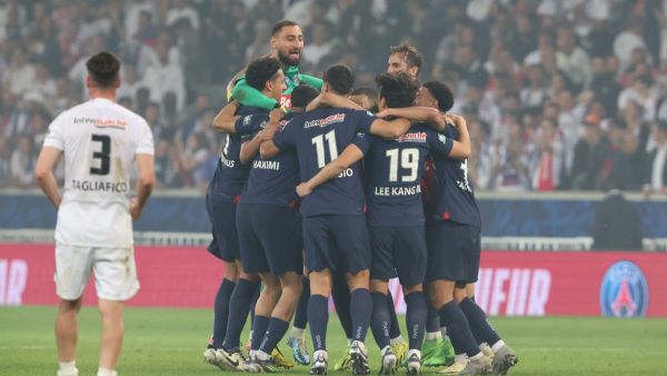 باريس سان جيرمان يظفر بكأس فرنسا (Photo by Denis Charlet / AFP)