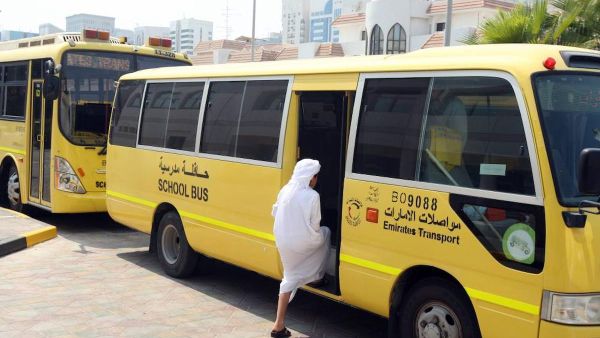 تجاوز الحافلات المدرسية يُوقع المخالف في فخ العقوبات الصارمة