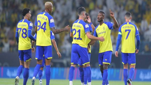 تفاصيل صادمة يفجرها رومانو عن عالمي النصر