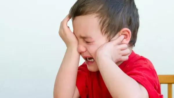 تفسير بكاء الطفل في المنام للعزباء وللمتزوجة وللحامل