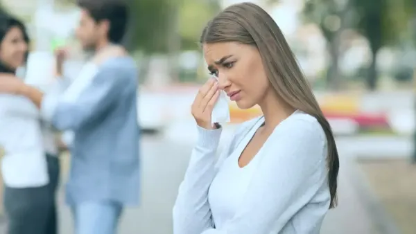 تفسير حلم البكاء على فراق الحبيب للعزباء لابن سيرين