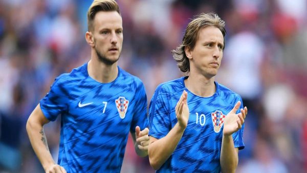 راكيتيتش يقنع مودريتش بروشن