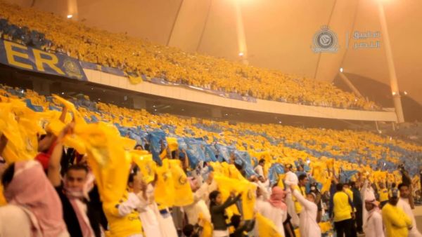 عبد العزيز يرعب جماهير العالمي