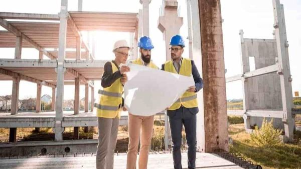 فكرة جديدة للبناء يستعرضها مقاول سعودي ماهر
