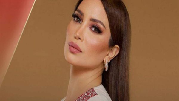 فنانة عربية شهيرة تدفع غرامة مالية كبيرة للخروج من قضية والتفاصيل.