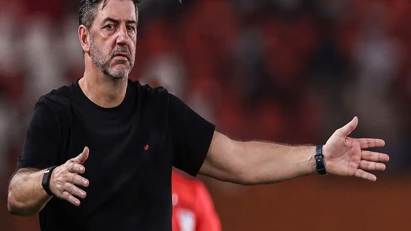 فيتوريا يبرئ إمام ويدافع عن صلاح!! فيتوريا يبرئ إمام ويدافع عن صلاح!!