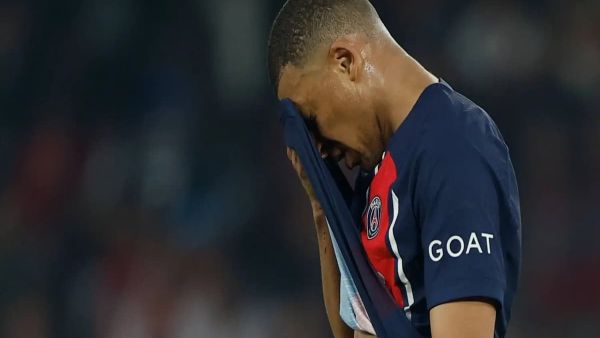 "مبابي" يعلن الرحيل النهائي عن باريس سان جيرمان "مبابي" يعلن الرحيل النهائي عن باريس سان جيرمان