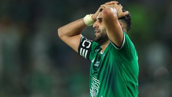 هو الأفضل في تاريخ الكرة السعودية! إشادة من نجم الراقي لنجم الهلال