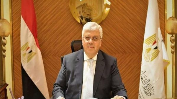 وزير التعليم العالي يتوعد المعاهد الهندسية بهذا الأمر