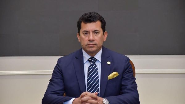 وزير الرياضة المصرية يكشف مفاجأة 