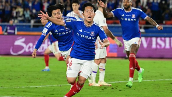 يوكوهاما يتفوق على العين (Photo by Yuichi YAMAZAKI / AFP)