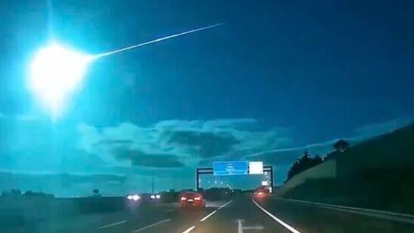 Bright fireball
