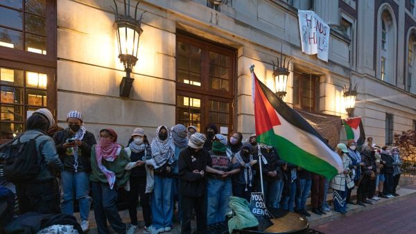 أمرت وزارة الخارجية الإسرائيلية سفيريها في أيرلندا والنرويج بالعودة للتشاور