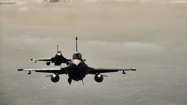 بوتين يهدد  بحرق مقاتلات "إف-16"