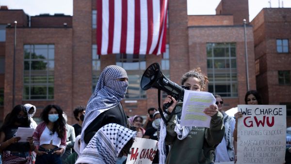 شهدت ما لا يقل عن 30 جامعة أمريكية احتجاجات مؤيدة للفلسطينيين