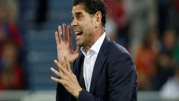 أسطورة ريال مدريد مديرًا رياضيًا للنصر.. فمن هو "فرناندو هييرو"؟