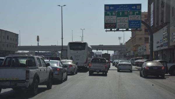  إلغاء 4 إشارات مرورية على طريق الملك سعود