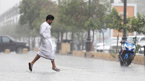  الأمطار الغزيرة تعود للمملكة
