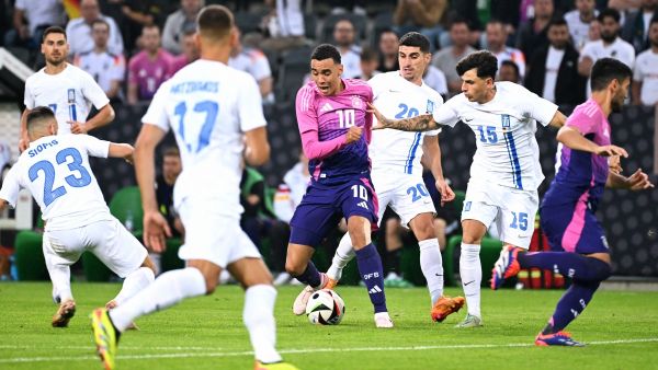 ألمانيا تحقق فوزا معنويا مهما قبل بطولة يورو 2024 التي تستضيفها على أرضها هذا الشهر (Photo by UWE KRAFT / AFP)