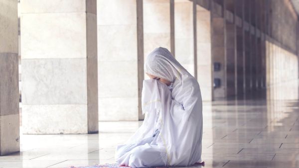 تفسير حلم البكاء من خشية الله في المنام بالتفصيل