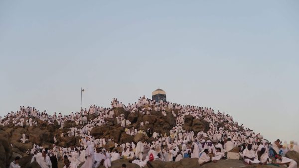 حكم صيام يوم عرفة وانا علي قضاء