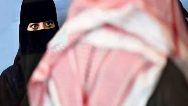 زوجة ترفض استقبال أهل زوجها بالعيد وعندما أصر على دعوتهم تفاجأ بتصرف شيطاني منها!
