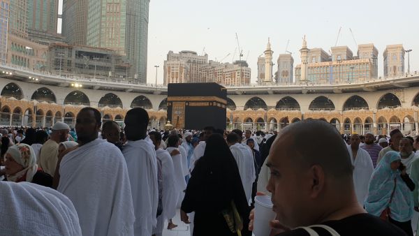 طرق الوقاية من ضربات الشمس في الحج طرق الوقاية من ضربات الشمس في الحج