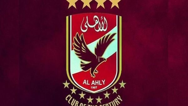عضو مجلس إدارة الأهلي يفجرها.