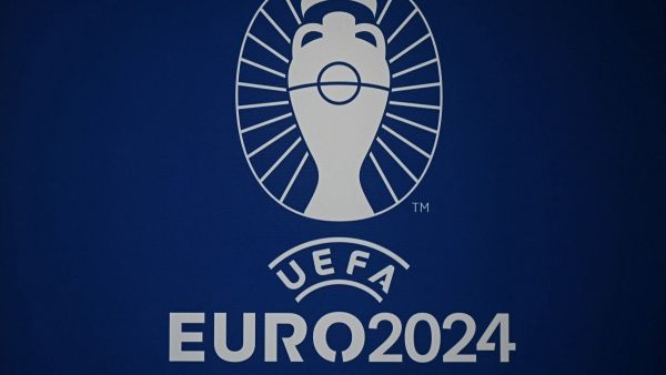 شعار بطولة يورو 2024 (Photo by GABRIEL BOUYS / AFP)