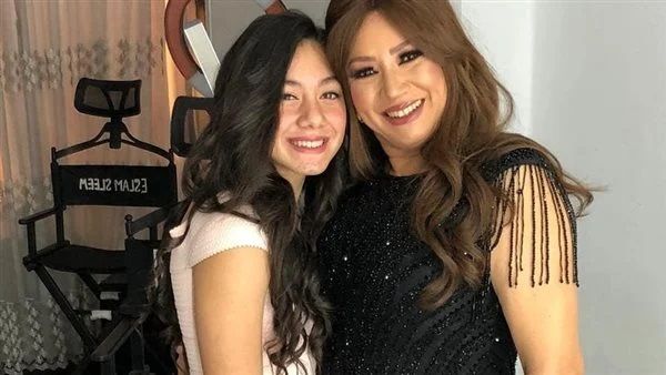 الفنانة انتصار