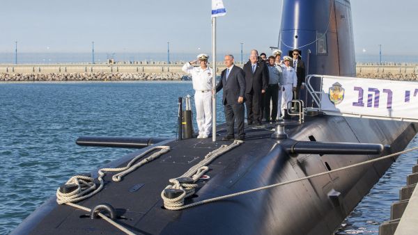 Netanyahu on submarine 