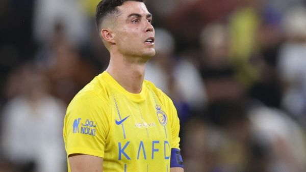 زميل رونالدو السابق في يوفنتوس يقترب من النصر
