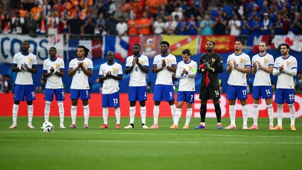 تشكيلة فرنسا المتوقعة ضد بولندا في الجولة الثالثة من يورو 2024 (Photo by Christophe SIMON / AFP) تشكيلة فرنسا المتوقعة ضد بولندا في الجولة الثالثة من يورو 2024