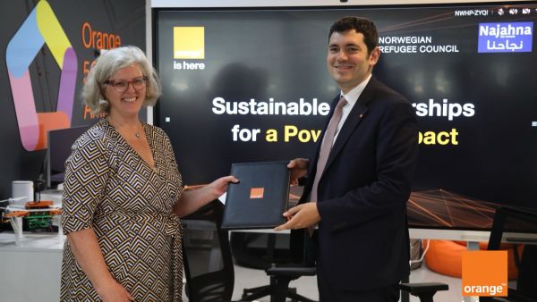 Orange Jordan has taken additional steps towards reaching more participants in its digital programs by signing a new partnership agreement with the Norwegian Refugee Council (NRC). Orange Jordan has taken additional steps towards reaching more participants in its digital programs by signing a new partnership agreement with the Norwegian Refugee Council (NRC).
