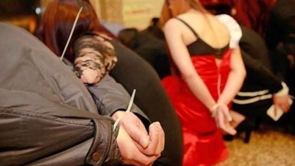 ألقت الأجهزة الأمنية القبض على "أم جمال" عبر كمين أمني محكم
