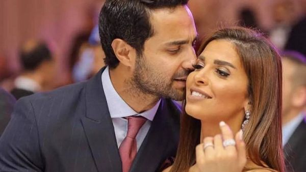 كريم فهمي و زوجته