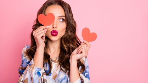 لماذا يصعب على النساء الأكثر ذكاءً العثور على الحب ؟