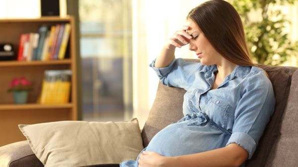 ما أسباب الحالة النفسية السيئة أثناء الحمل وطرق إدارتها؟