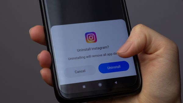 Meta angers users with Instagram unskippable ad breaks update