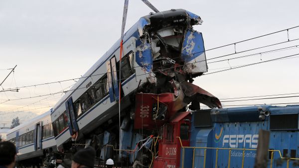 Train collision in Chile