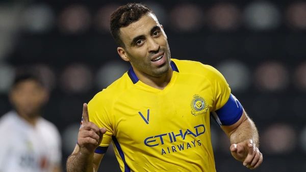  النصر يُودع صفقته المغربية المحترفة