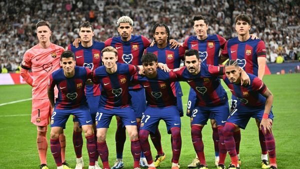 فريق برشلونة (Photo by JAVIER SORIANO / AFP)