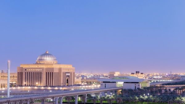 جامعة الاميرة نورة تكشف | تمديد التقديم على منح التميز لطالبات الدراسات العليا