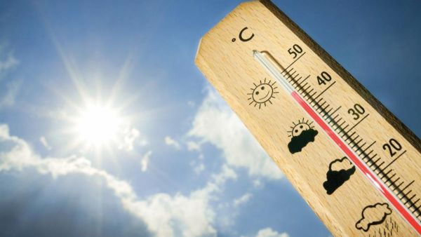 رغم الانخفاض! الأرصاد المصرية توضح سبب الشعور بارتفاع الحرارة