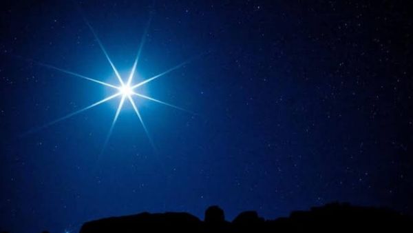 سر العلاقة القوية بين العرب ونجوم السماء.. الزعاق يوضح