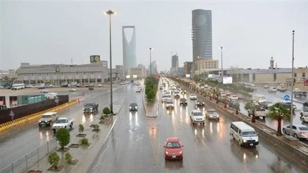 طقس شديد الحرارة وسحب رعدية.. طقس السبت في السعودية