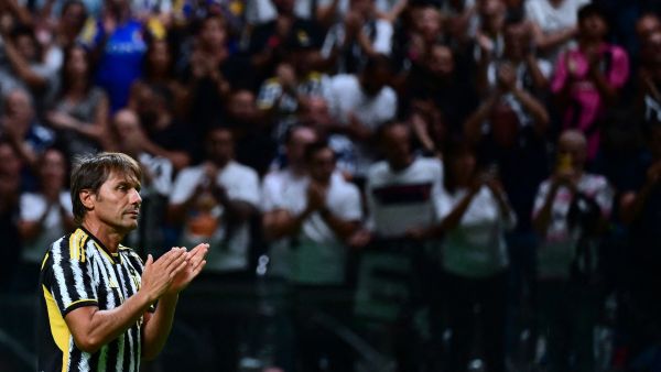 أنتونيو كونتي (Photo by MARCO BERTORELLO / AFP)