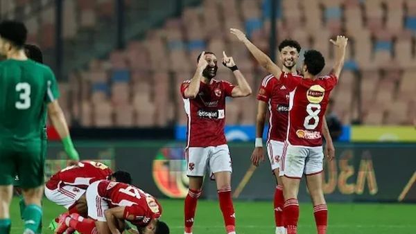 لاعب نادي الأهلي السعودي 
