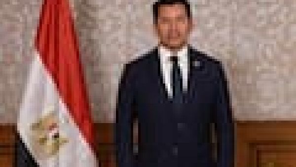  وزير الرياضة المصري يكشف تطورات التحقيق في وفاة نجم الكرة المصرية