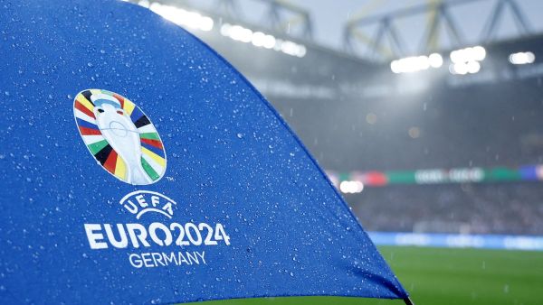 جدول مباريات ربع نهائي يورو 2024 (Photo by KENZO TRIBOUILLARD / AFP)